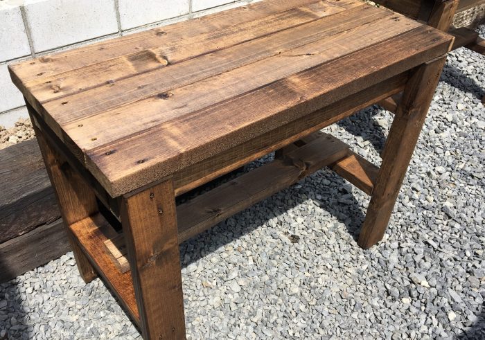 ガーデンファニチャーDIY①♪2×4材(ツーバイフォー)で自作のお庭の机